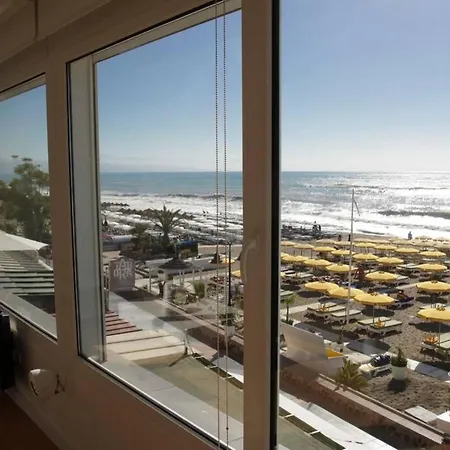 Apartamento De Ensueno Primera Linea De Playa Appartement